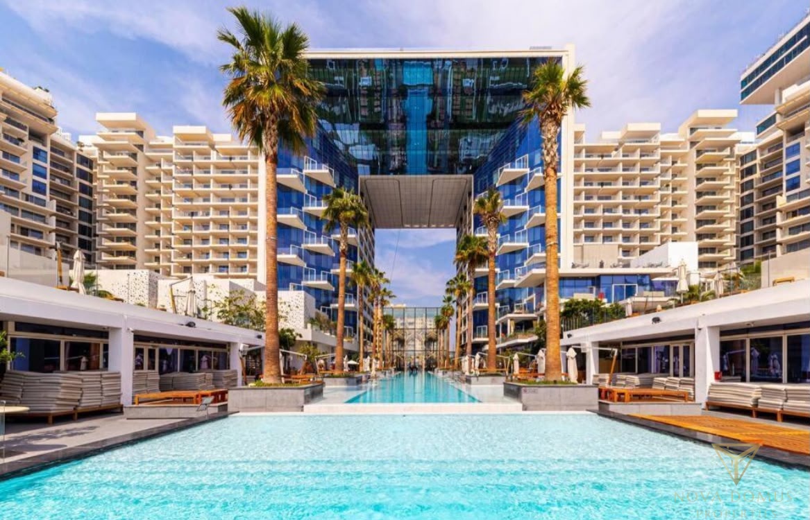 Luxury Living at FIVE Palm: Exquisite 3-Bedroom + Maid Residence with Breathtaking Views in Five Palm Jumeirah, Palm Jumeirah